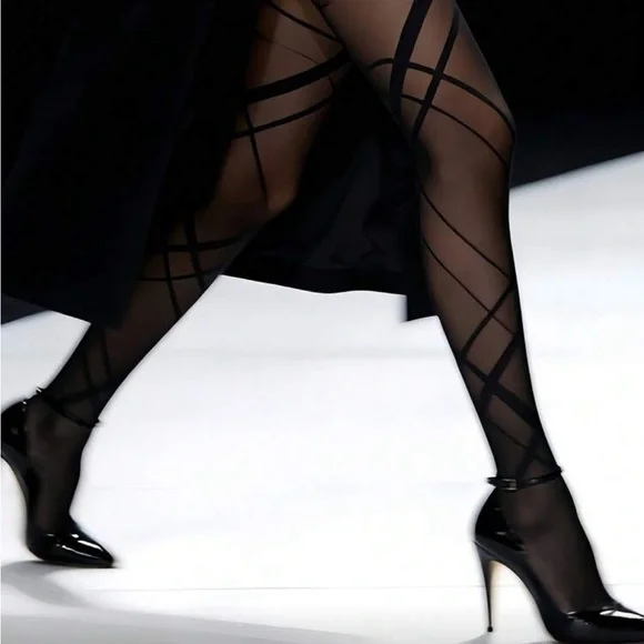 Black Crisscross Pattern Tights - Picture 4 of 4